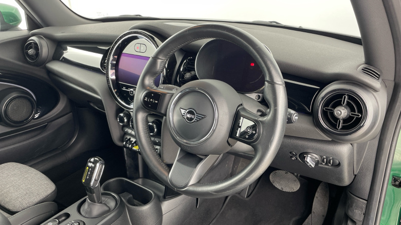 MINI Hatchback 135kW Cooper S Level 2 33kWh 3dr Auto Electric Hatchback